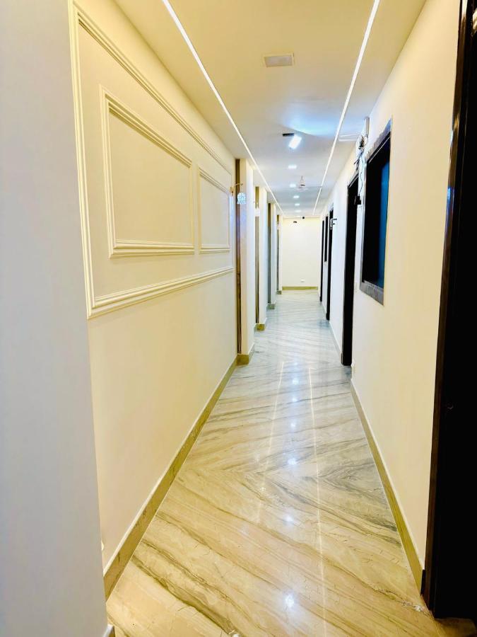 Hotel Samrat Residency 10 Mints Walking Distance Nizamuddin Railway Station 新德里 外观 照片