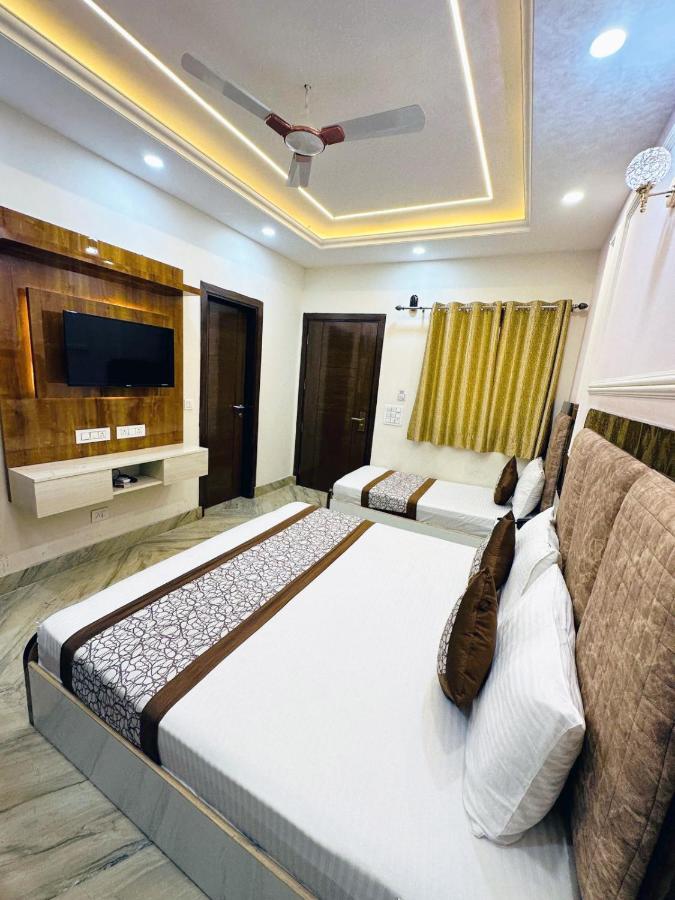 Hotel Samrat Residency 10 Mints Walking Distance Nizamuddin Railway Station 新德里 外观 照片