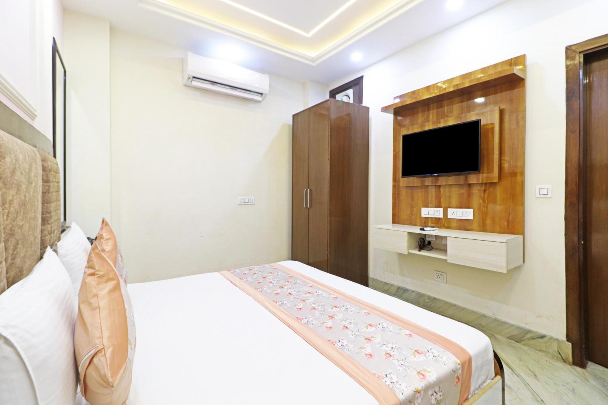 Hotel Samrat Residency 10 Mints Walking Distance Nizamuddin Railway Station 新德里 外观 照片
