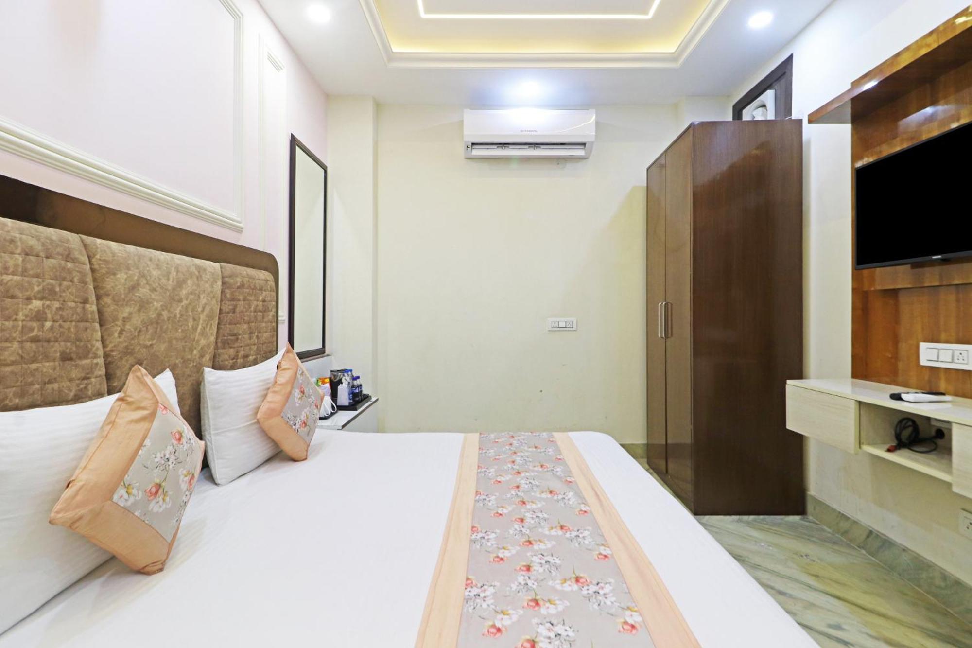 Hotel Samrat Residency 10 Mints Walking Distance Nizamuddin Railway Station 新德里 外观 照片