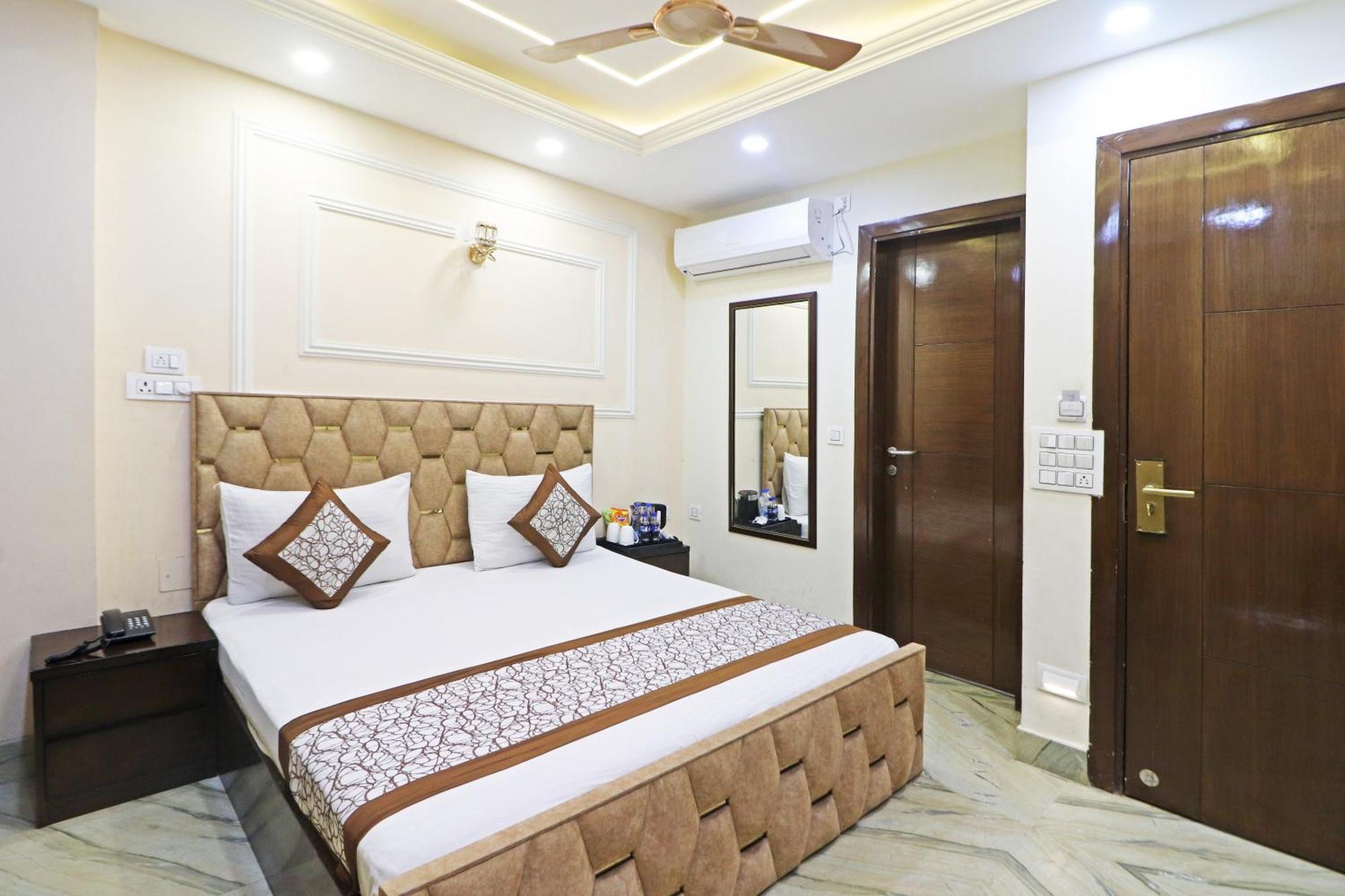 Hotel Samrat Residency 10 Mints Walking Distance Nizamuddin Railway Station 新德里 外观 照片
