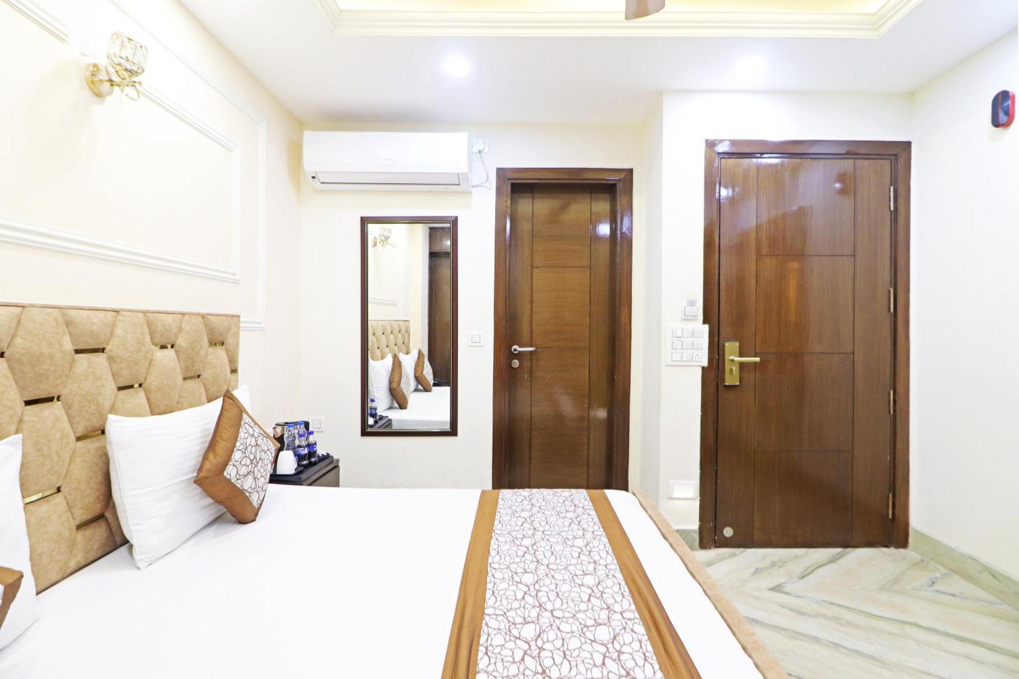 Hotel Samrat Residency 10 Mints Walking Distance Nizamuddin Railway Station 新德里 外观 照片