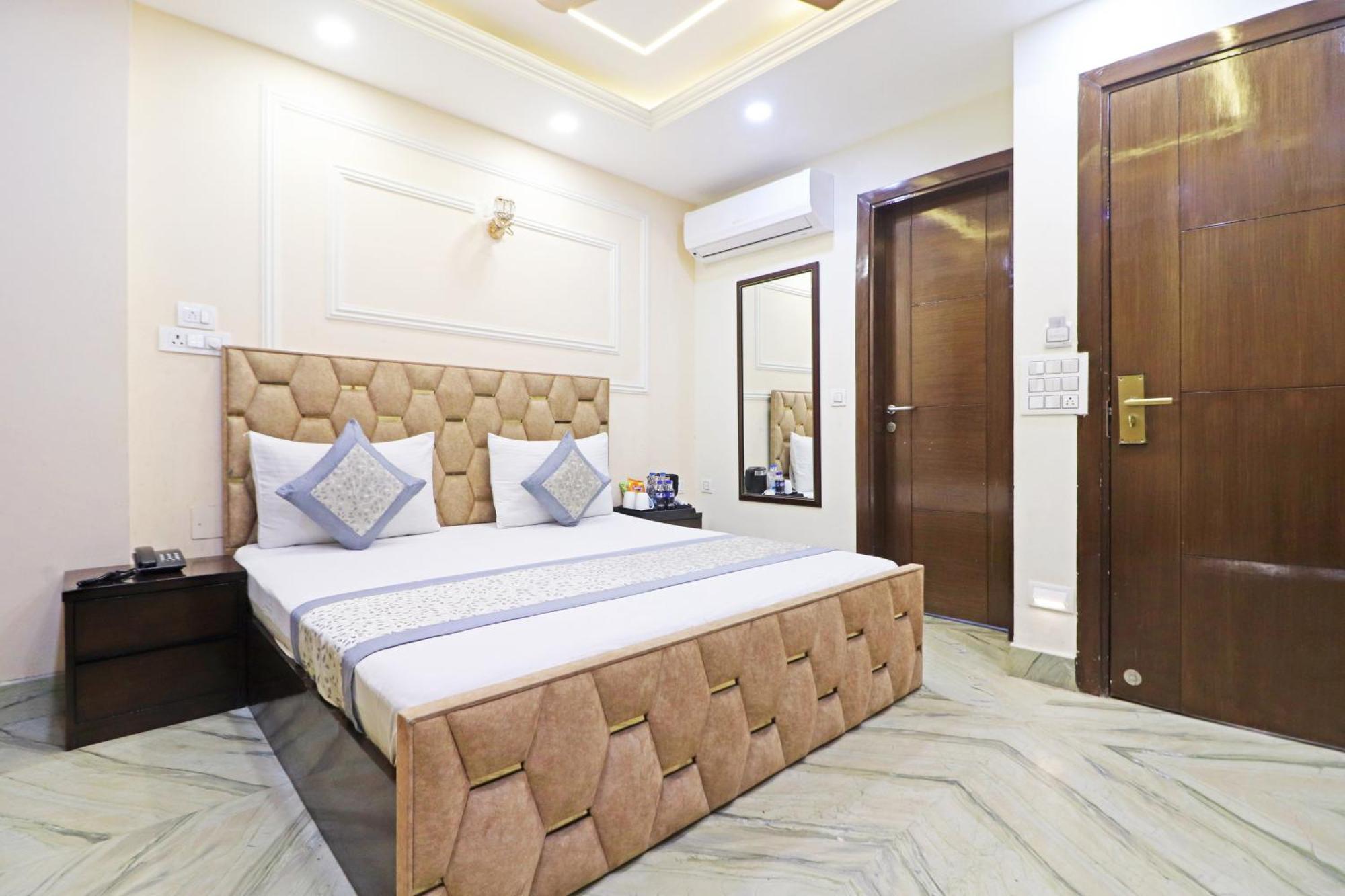 Hotel Samrat Residency 10 Mints Walking Distance Nizamuddin Railway Station 新德里 外观 照片