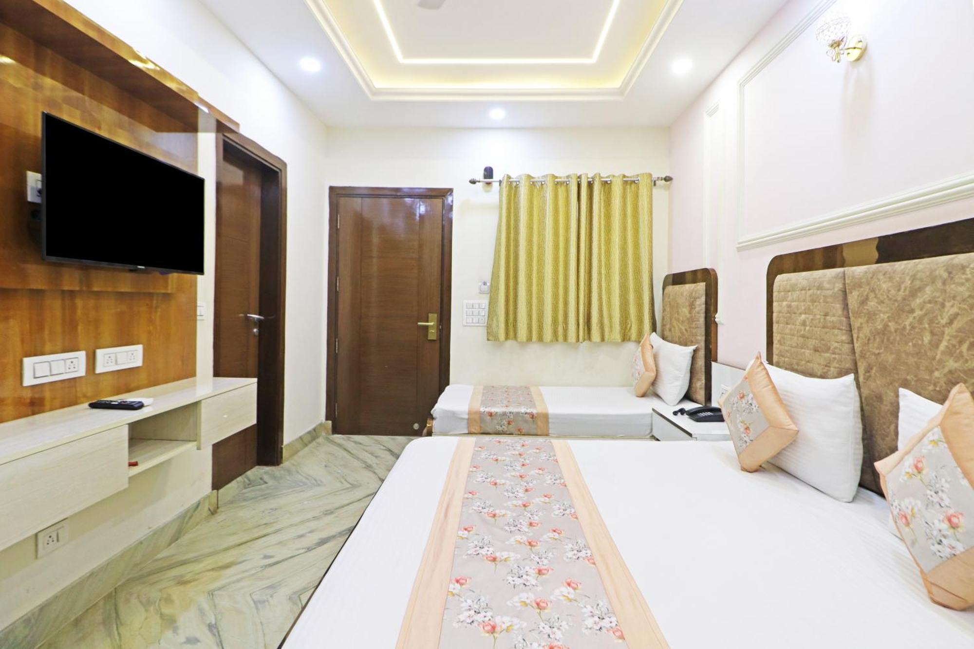 Hotel Samrat Residency 10 Mints Walking Distance Nizamuddin Railway Station 新德里 外观 照片