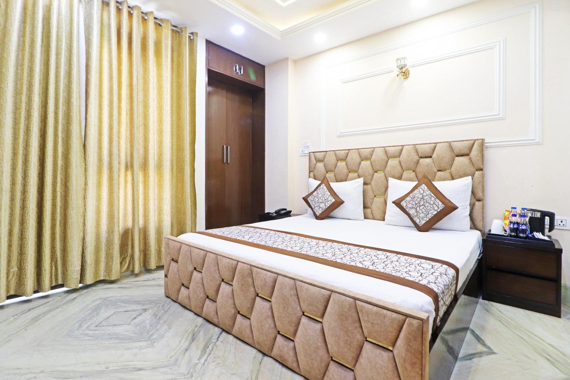 Hotel Samrat Residency 10 Mints Walking Distance Nizamuddin Railway Station 新德里 外观 照片