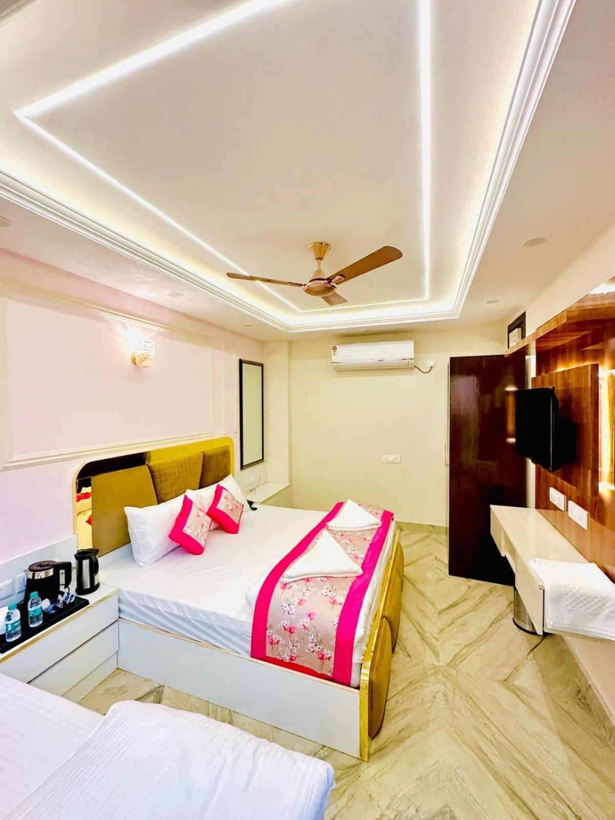 Hotel Samrat Residency 10 Mints Walking Distance Nizamuddin Railway Station 新德里 外观 照片