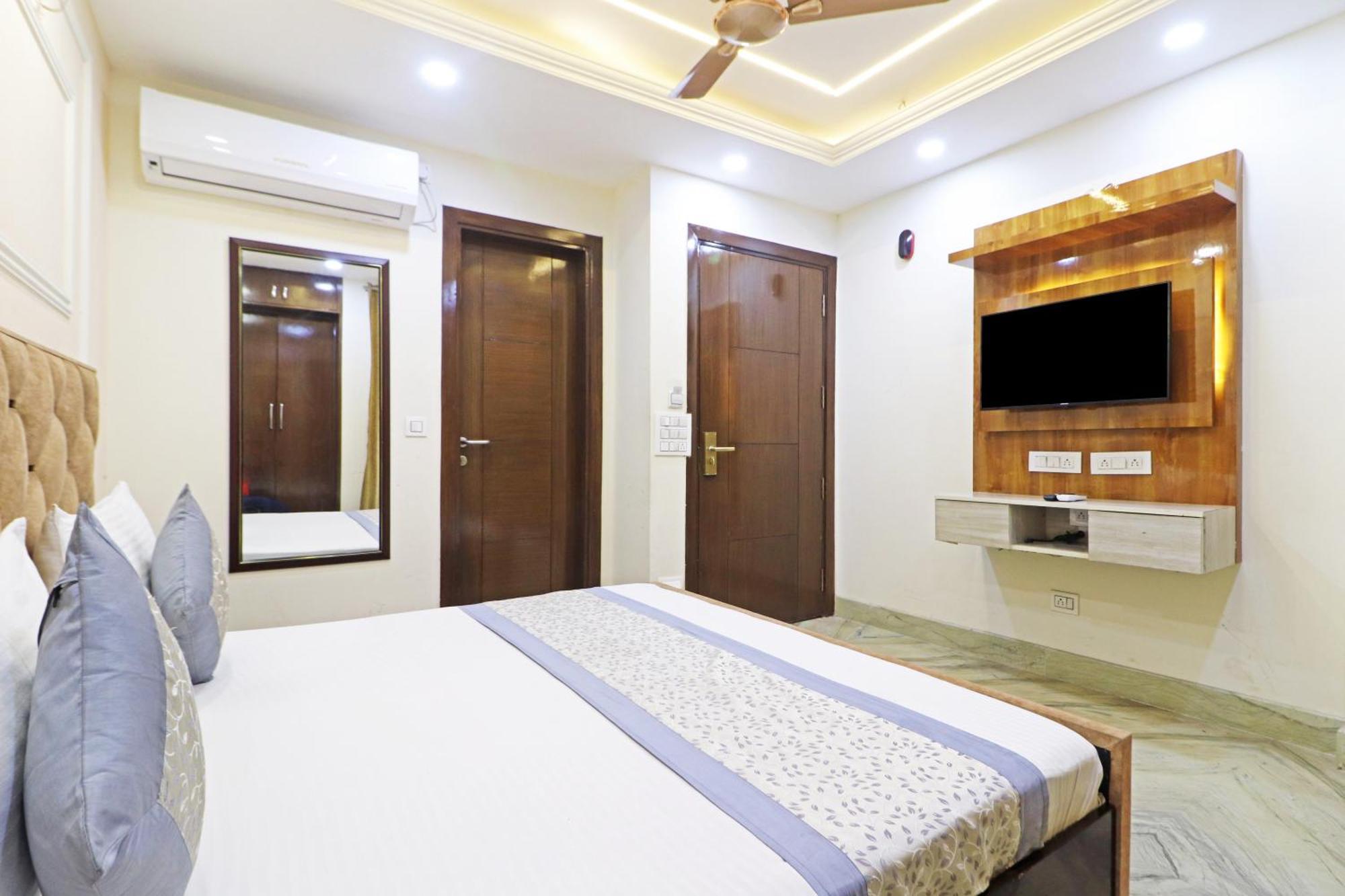 Hotel Samrat Residency 10 Mints Walking Distance Nizamuddin Railway Station 新德里 外观 照片