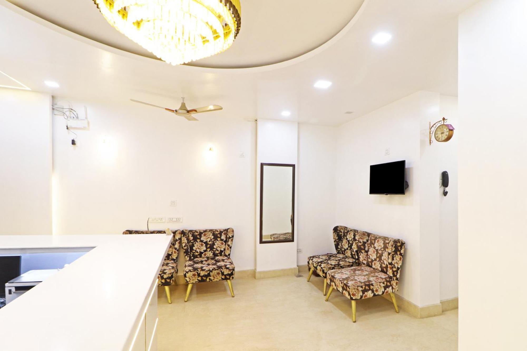 Hotel Samrat Residency 10 Mints Walking Distance Nizamuddin Railway Station 新德里 外观 照片